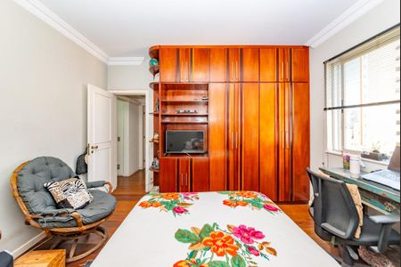 Apartamento à venda com 230m², 4 quartos e 4 vagas Apartamento à venda com 230m², 4 quartos e 4 vagasQuarto 3