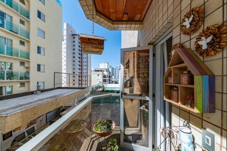 Apartamento à venda com 230m², 4 quartos e 4 vagas Apartamento à venda com 230m², 4 quartos e 4 vagasVaranda da Suíte 1