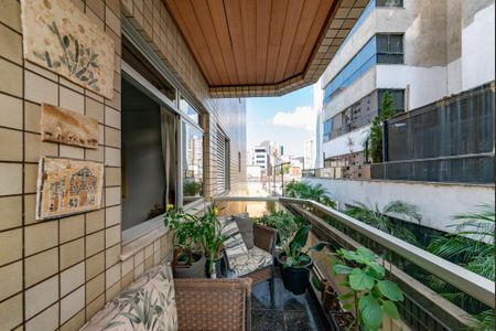 Apartamento à venda com 230m², 4 quartos e 4 vagas Apartamento à venda com 230m², 4 quartos e 4 vagasVaranda da Sala 2