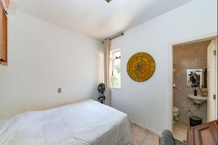 Apartamento à venda com 230m², 4 quartos e 4 vagas Apartamento à venda com 230m², 4 quartos e 4 vagasQuarto de Serviço
