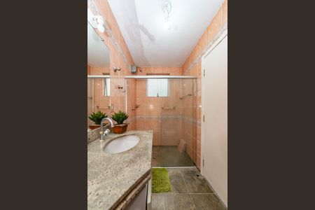 Apartamento à venda com 230m², 4 quartos e 4 vagas Apartamento à venda com 230m², 4 quartos e 4 vagasBanheiro da Suíte 2