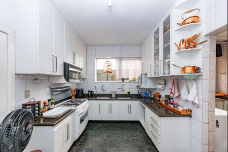 Apartamento à venda com 230m², 4 quartos e 4 vagas Apartamento à venda com 230m², 4 quartos e 4 vagasCozinha