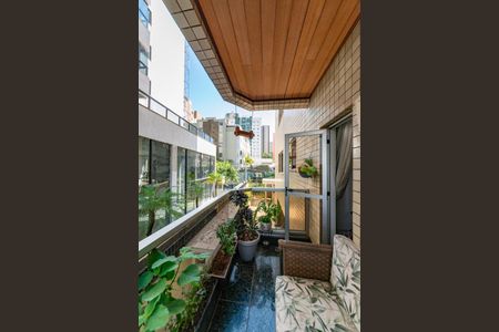 Apartamento à venda com 230m², 4 quartos e 4 vagas Apartamento à venda com 230m², 4 quartos e 4 vagasVaranda da Sala 2