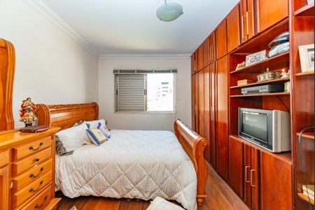 Apartamento à venda com 230m², 4 quartos e 4 vagas Apartamento à venda com 230m², 4 quartos e 4 vagasQuarto 4