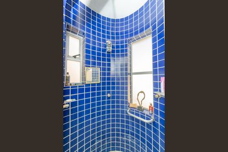 Apartamento à venda com 230m², 4 quartos e 4 vagas Apartamento à venda com 230m², 4 quartos e 4 vagasBanheiro Social