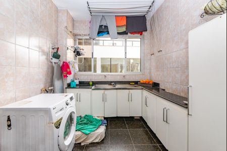 Apartamento à venda com 230m², 4 quartos e 4 vagas Apartamento à venda com 230m², 4 quartos e 4 vagasÁrea de Serviço