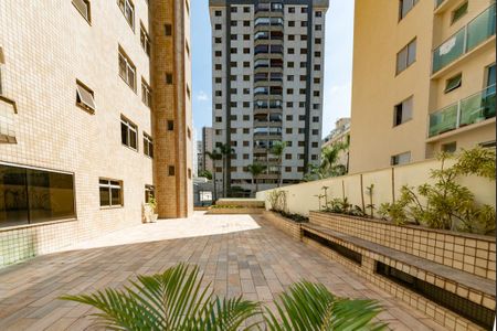 Apartamento à venda com 230m², 4 quartos e 4 vagas Apartamento à venda com 230m², 4 quartos e 4 vagasÁrea comum