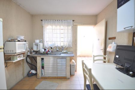 Casa à venda com 200m², 7 quartos e 7 vagasCasa 2 - Cozinha 
