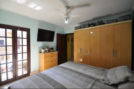 Casa à venda com 200m², 7 quartos e 7 vagasSuíte 1