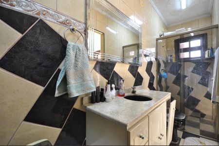 Casa à venda com 200m², 7 quartos e 7 vagasBanheiro da Suíte 1