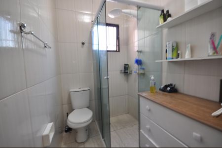 Casa à venda com 200m², 7 quartos e 7 vagasCasa 3 - Banheiro 2