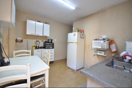 Casa à venda com 200m², 7 quartos e 7 vagasCasa 2 - Cozinha 
