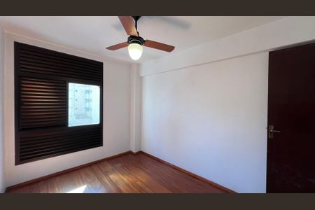 Apartamento à venda com 71m², 2 quartos e 1 vagaQuarto 2