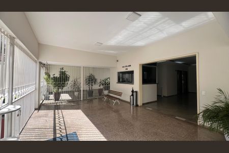 Apartamento à venda com 71m², 2 quartos e 1 vagaEntrada