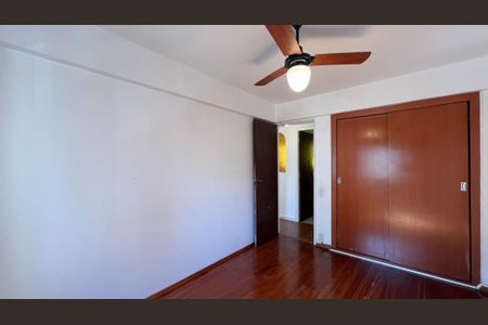 Apartamento à venda com 71m², 2 quartos e 1 vagaQuarto 2