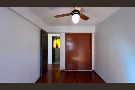 Apartamento à venda com 71m², 2 quartos e 1 vagaQuarto 2