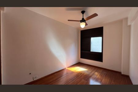 Apartamento à venda com 71m², 2 quartos e 1 vagaQuarto 2