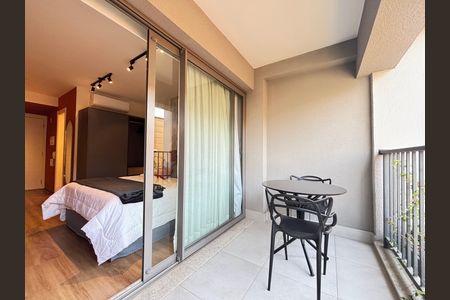 Studio para alugar com 30m², 1 quarto e sem vaga Studio para alugar com 30m², 1 quarto e sem vagaVaranda