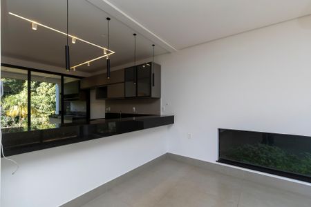 Casa à venda com 208m², 5 quartos e 2 vagasSala