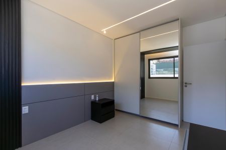 Casa à venda com 208m², 5 quartos e 2 vagasQuarto 5 - Semi Suite