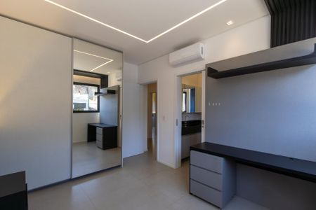 Casa à venda com 208m², 5 quartos e 2 vagasQuarto 5 - Semi Suite