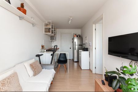 Sala de apartamento para alugar com 1 quarto, 29m² em Parque Industrial Tomas Edson, São Paulo