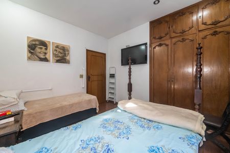 Casa à venda com 400m², 4 quartos e 6 vagasQuarto 2