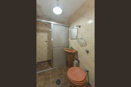 Casa à venda com 400m², 4 quartos e 6 vagasBanheiro de Serviço