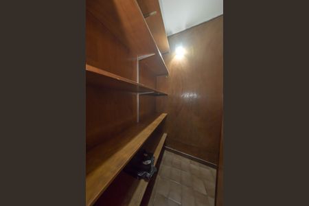 Casa à venda com 400m², 4 quartos e 6 vagasQuarto de Serviço