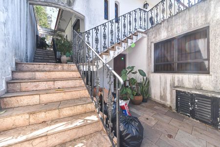 Casa à venda com 400m², 4 quartos e 6 vagasEntrada