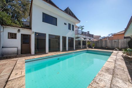 Casa à venda com 400m², 4 quartos e 6 vagasPiscina