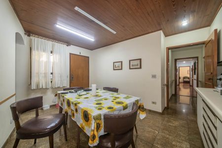 Casa à venda com 400m², 4 quartos e 6 vagasCopa