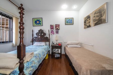 Casa à venda com 400m², 4 quartos e 6 vagasQuarto 2