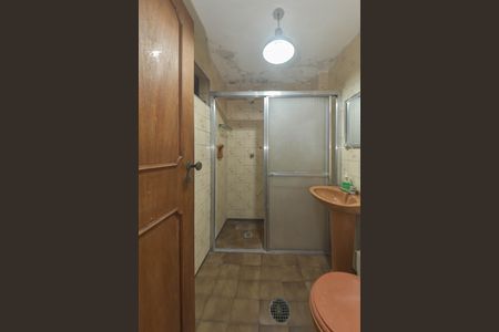 Casa à venda com 400m², 4 quartos e 6 vagasBanheiro de Serviço