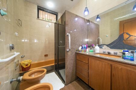 Casa à venda com 400m², 4 quartos e 6 vagasBanheiro Social