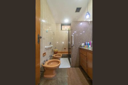 Casa à venda com 400m², 4 quartos e 6 vagasBanheiro Social