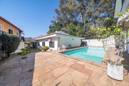 Casa à venda com 400m², 4 quartos e 6 vagasPiscina