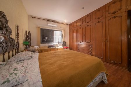 Casa à venda com 400m², 4 quartos e 6 vagasSuíte