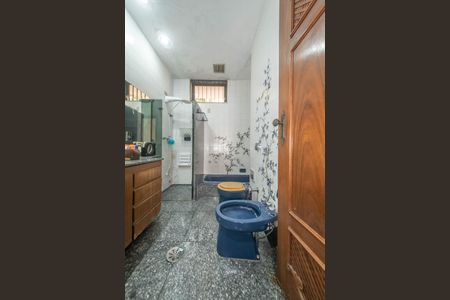 Casa à venda com 400m², 4 quartos e 6 vagasBanheiro da Suíte