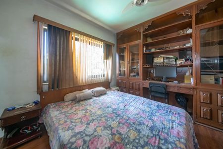 Casa à venda com 400m², 4 quartos e 6 vagasEdícula