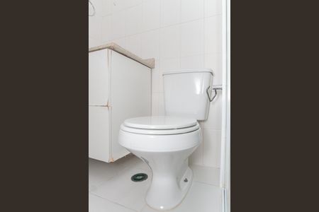 Apartamento para alugar com 71m², 2 quartos e 1 vaga Apartamento para alugar com 71m², 2 quartos e 1 vagaBanheiro