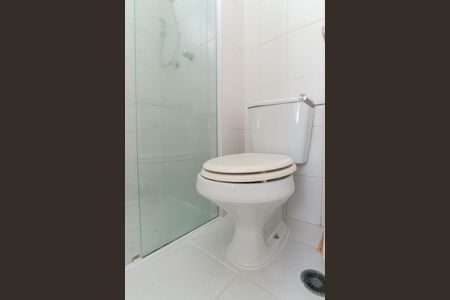 Apartamento para alugar com 71m², 2 quartos e 1 vaga Apartamento para alugar com 71m², 2 quartos e 1 vagaBanheiro da Suíte
