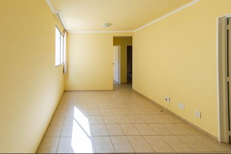 Apartamento à venda com 60m², 3 quartos e 1 vaga Apartamento à venda com 60m², 3 quartos e 1 vagaSala
