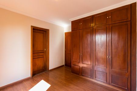 Apartamento à venda com 482m², 4 quartos e 5 vagasSuíte 1