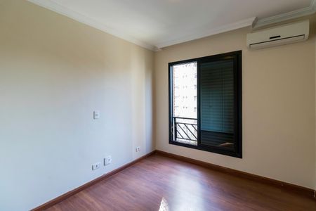 Apartamento à venda com 482m², 4 quartos e 5 vagasQuarto