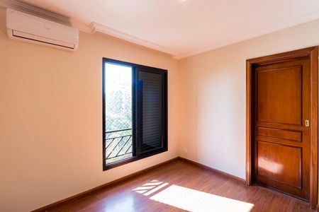 Apartamento à venda com 482m², 4 quartos e 5 vagasSuíte 1