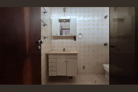 Casa para alugar com 249m², 3 quartos e 2 vagasBanheiro