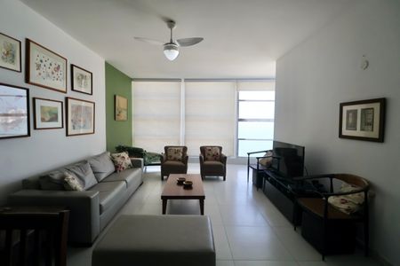 Apartamento para alugar com 152m², 4 quartos e 1 vagaSala