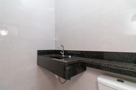 Casa à venda com 110m², 2 quartos e 3 vagasBanheiro da Suíte 2