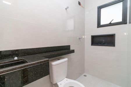 Casa à venda com 110m², 2 quartos e 3 vagasBanheiro da Suíte 2